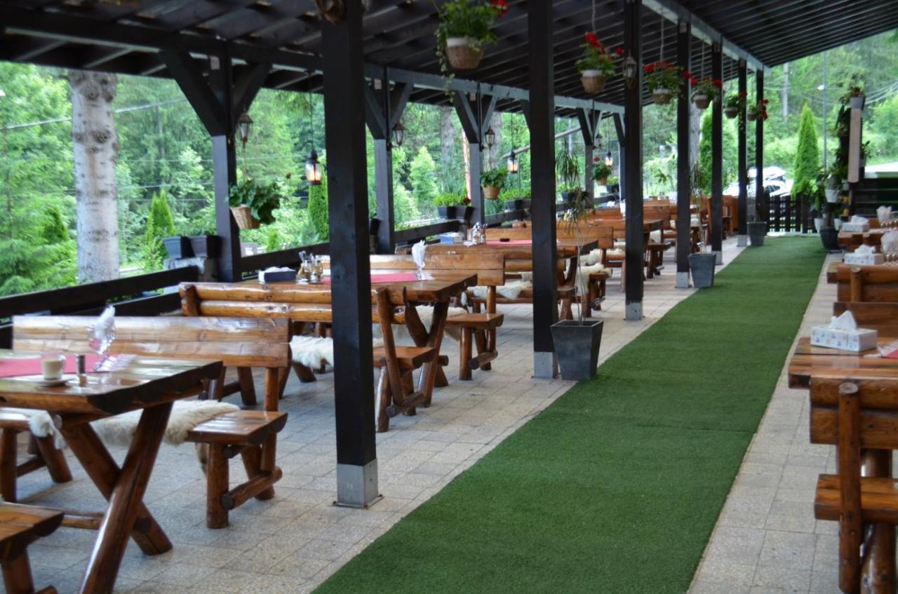 Hanul Izvorul Rece Sinaia Bagian luar foto